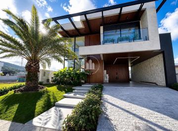 Casa · 420m² · 4 Quartos · 2 Vagas · Casa 4 Quartos com 4 Suítes e 420m² - Pedra Branca
