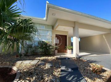 Casa · 170m² · 3 Quartos · 5 Vagas · Casa 3 Quartos com 1 Suíte e 170m² - Pedra Branca