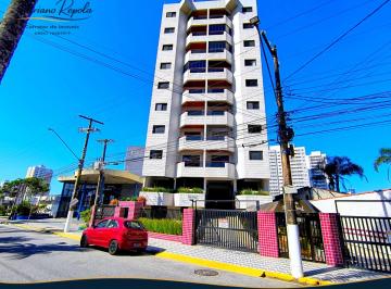Apartamento de 2 quartos, Mongaguá · Apartamento com sacada envidraçada