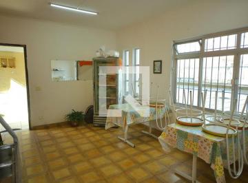 Esta encantadora casa localizada na Vila Santa Luzia é uma excelente opção para  · Casa à Venda - Taboão, 3 Quartos, 192 m2