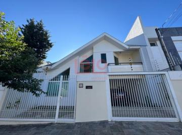 Casa · 212m² · 3 Quartos · 2 Vagas · VENDA | Sobrado, com 3 dormitórios em ZONA 06, MARINGA