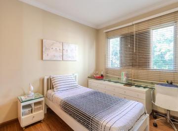 2e80f1dc-738f-4daa-a557-4970985de7fc · Agradável apartamento para venda em Vila Suzana com 4 quartos, sendo 2 suítes, 165m²