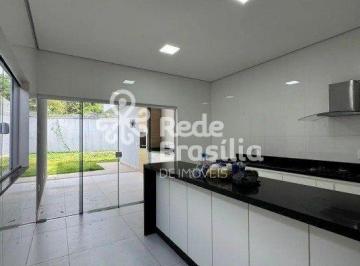 Casa · 250m² · 3 Quartos · 2 Vagas · Casa 3 Quartos com 3 Suítes Reformada Nova em Arniqueiras Brasília DF Paga IPTU Não Aceita FGTS e Fi