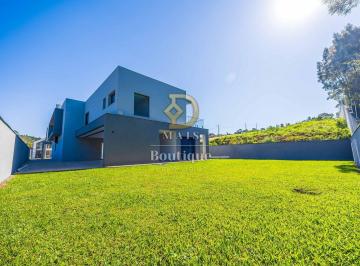 Casa · 548m² · 4 Quartos · 4 Vagas · CASA EM CONDOMÍNIO À VENDA COM 4 SUÍTES E PISCINA