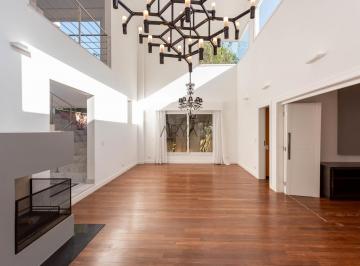 Casa · 437m² · 4 Quartos · 5 Vagas · Casa à venda em condomínio no Parque Tinguí ARYA1