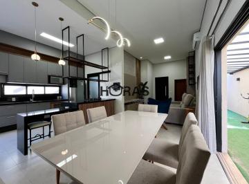 Foto 05 · Casa mobiliada para alugar no Belvedere 2 em Cuiabá. 3 suítes, piscina privativa, área gourmet, cond