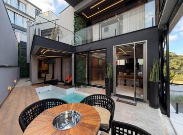 Casa · 500m² · 3 Quartos · 8 Vagas · Casa à Venda no Condomínio Real Park- Arujá/Sp | Mobiliada | 3 Suítes | Lareira | Ar-Condicionado