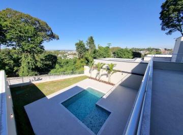 Varanda com vista da suíte master · Sobrado Moderno e Sofisticado com 4 Suítes e Vista Permanente para Área de Preservação