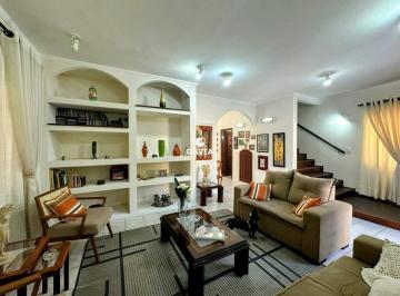 Casa · 222m² · 3 Quartos · 3 Vagas · Casa à venda no Jardim Helena Maria em Guarujá.