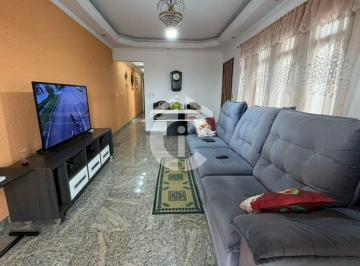 Casa · 243m² · 3 Quartos · 4 Vagas · Sobrado a venda na Vila Prudente, 3 suítes e 4 vagas.