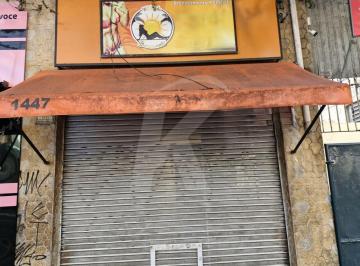 Comercial · 50m² · Salão comercial com 50m² na Avenida Júlio Buono.