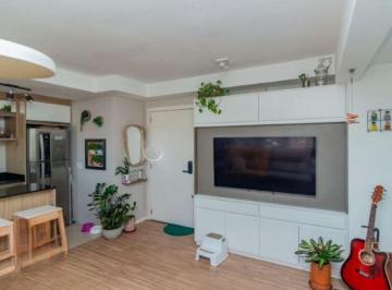 Apartamento en Venda de 3 quartos Azenha · Apartamento de 3 quartos, suíte, elevador e 1 vaga no bairro Azenha