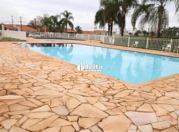 Casa · 150m² · 2 Quartos · 2 Vagas · Casa com 2 quartos sendo 1 suíte disponível para venda a no bairro em Uberlândia-MG