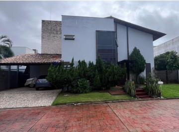 Casa · 396m² · 1 Quarto · 3 Vagas · 397m² de Elegância, Privacidade e Conforto em Condomínio Fechado