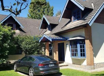 Casa · 1197m² · 6 Quartos · 8 Vagas · Casa para venda em Vila Capivari de 1197.00m² com 6 Quartos, 4 Suites e 8 Garagens