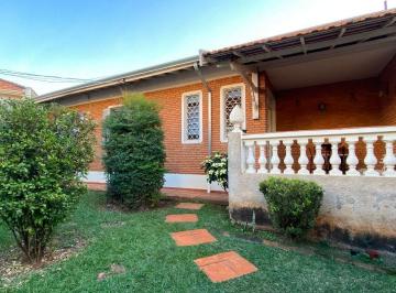 Casa · 215m² · 2 Quartos · 9 Vagas · Casa para venda em Centro de 215.00m² com 2 Quartos, 1 Suite e 9 Garagens