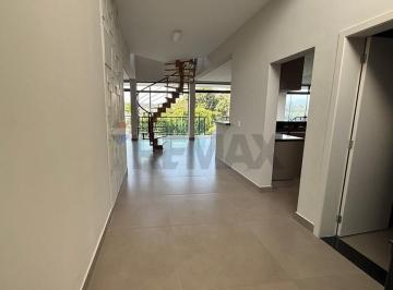 Casa · 366m² · 3 Quartos · Casa para alugar em Condomínio Residencial Santa Helena de 366.00m² com 3 Quartos e 3 Suites
