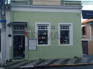 Casa · 180m² · 2 Quartos · 1 Vaga · Casarão à venda no centro de Bragança Paulista.