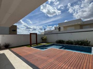 Casa · 279m² · 3 Quartos · 4 Vagas · Casa de Condomínio para venda em Jardim Samambaia de 279.00m² com 3 Quartos, 3 Suites e 4 Garagens