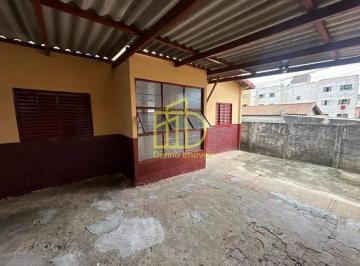 Casa · 200m² · 3 Quartos · 2 Vagas · Casa para alugar em Jardim Guadalajara de 200.00m² com 3 Quartos e 2 Garagens