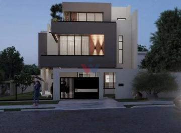 Casa · 174m² · 3 Quartos · 2 Vagas · Casa para venda em Centro de 174.00m² com 3 Quartos e 2 Garagens