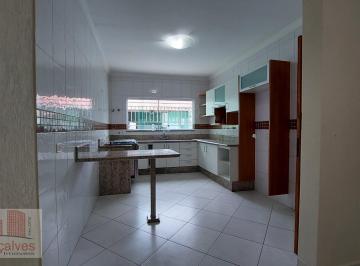 Casa · 230m² · 3 Quartos · 4 Vagas · Sobrado para venda em Centro de 230.00m² com 3 Quartos, 2 Suites e 4 Garagens