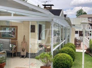 7097be3f9847f8fb2cf3d6f53391fb469c484d84 · Casa com 4 dormitórios à venda, 236 m² por R$ 1.600.000,00 - Colinas Capivari - Campos do Jordão/SP