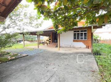 Casa · 110m² · 4 Quartos · Terreno com 644 m2.