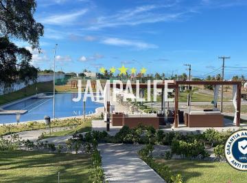 Casa · 181m² · 3 Quartos · 3 Vagas · Casa de Esquina à Venda no Condomínio Villas de Carapibus | 181,7 m² | Energia Solar