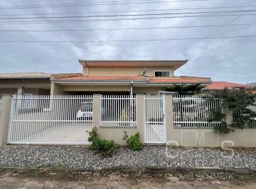 Casa · 185m² · 4 Quartos · 4 Vagas · Sobrado com Mezanino em Itajuba, Barra Velha/SC