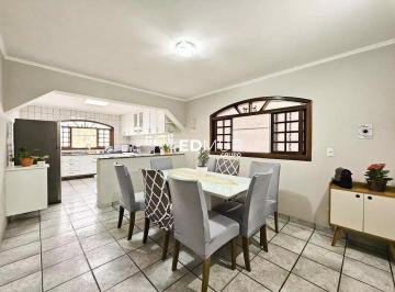 Casa · 288m² · 3 Quartos · Casa à venda - em Campestre