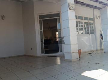 Casa · 150m² · 3 Quartos · 3 Vagas · Casa à Venda no Jardim das Indústrias - 3 Dormitórios, Suíte e 3 Vagas de Garagem