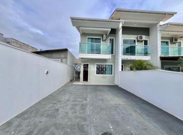 Casa · 83m² · 2 Quartos · 2 Vagas · Sobrado com Suíte e Espaço Gourmet Completo em Forquilhas - São José