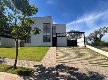 Casa · 330m² · 3 Quartos · 4 Vagas · Casa de Condomínio para venda em Condomínio Residencial Arboretum de 330.00m² com 3 Quartos, 3 Suite