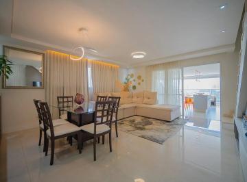 Apartamento · 120m² · 2 Quartos · 2 Vagas · Apartamento para venda em Centro de 120.00m² com 2 Quartos, 2 Suites e 2 Garagens