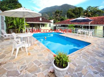 Casa · 262m² · 6 Quartos · 3 Vagas · Casa para venda em Praia Da Lagoinha de 262.00m² com 6 Quartos, 3 Suites e 3 Garagens