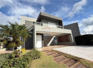 Casa · 193m² · 3 Quartos · 4 Vagas · Casa de Condomínio para venda em Jardim Nova América de 192.56m² com 3 Quartos, 3 Suites e 4 Garagen