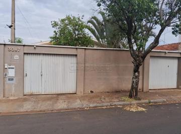 Casa · 236m² · 3 Quartos · 2 Vagas · Casa para venda em Centro de 236.00m² com 3 Quartos, 1 Suite e 2 Garagens
