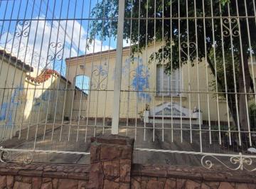 Casa · 260m² · 2 Quartos · 1 Vaga · Casa para venda em Centro de 260.00m² com 2 Quartos, 1 Suite e 1 Garagem