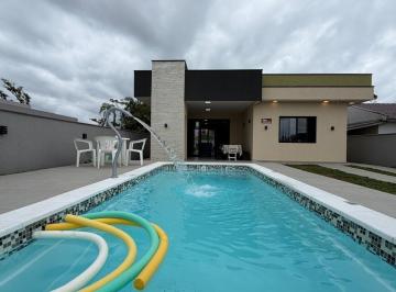 Foto 01 · Casa à Venda em Guaratuba: Conforto, Lazer e Qualidade de Vida no Litoral! Aproveite essa Oportunida