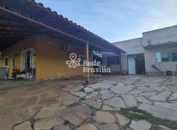 Casa · 200m² · 5 Quartos · 6 Vagas · Condomínio Ouro Vermelho II - Casa à venda, térrea, com 2 quartos, escritório, casa de apoio e amplo