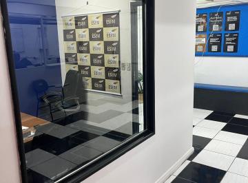 Comercial de 2 quartos, Porto Alegre · Sala comercial, andar inteiro com 193,90 m²