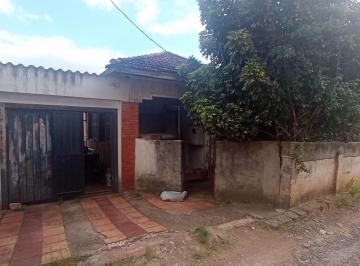 Casa · 50m² · 2 Quartos · 1 Vaga · Casa com 2 dormitórios no bairro Glória