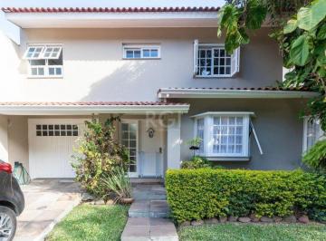 Casa de 4 quartos, Porto Alegre · Casa Condominio para Venda - 300m², 4 dormitórios, sendo 2 suites, 2 vagas - Ipanema