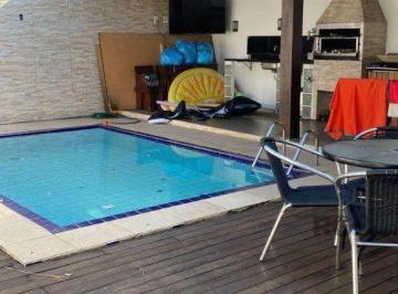 Casa · 330m² · 3 Quartos · 3 Vagas · Casa no bairro Cavalhada - 3 dormitórios