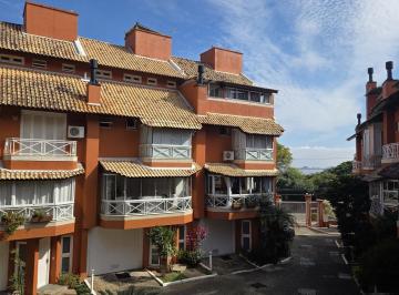 Casa · 252m² · 4 Quartos · 2 Vagas · Excelente casa em condomínio fechado, com 252 m² de área privativa, com 4 dormit