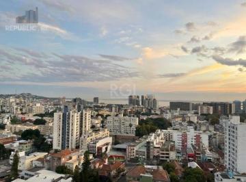Apartamento · 64m² · 2 Quartos · 1 Vaga · Oportunidade Imperdível! Apartamento de 2 Quartos na Cidade Baixa, Porto Alegre!