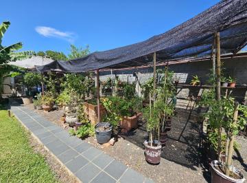 Casa en Venda de 3 quartos Guarujá · LINDA CASA NO BAIRRO GUARUJÁ - TERRENO COM 22 METROS DE FRENTE