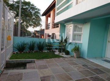 Casa · 200m² · 4 Quartos · 2 Vagas · Casa em Porto Alegre, no bairro Espirito Santo, com 4 dormitório(s), e 4 banheir