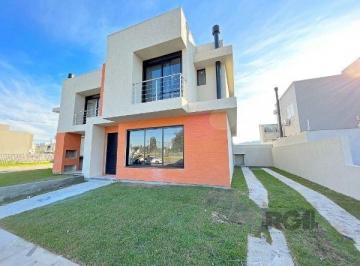 Casa · 147m² · 3 Quartos · 2 Vagas · Casa em Porto Alegre, no bairro Hípica, com 3 dormitório(s), e 3 banheiros, à venda.